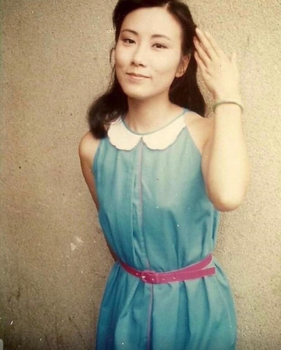 經過那些年依舊時尚！73歲「阿姐」汪明荃 繼續華麗變身